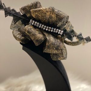 Gabriela Dror fascinator